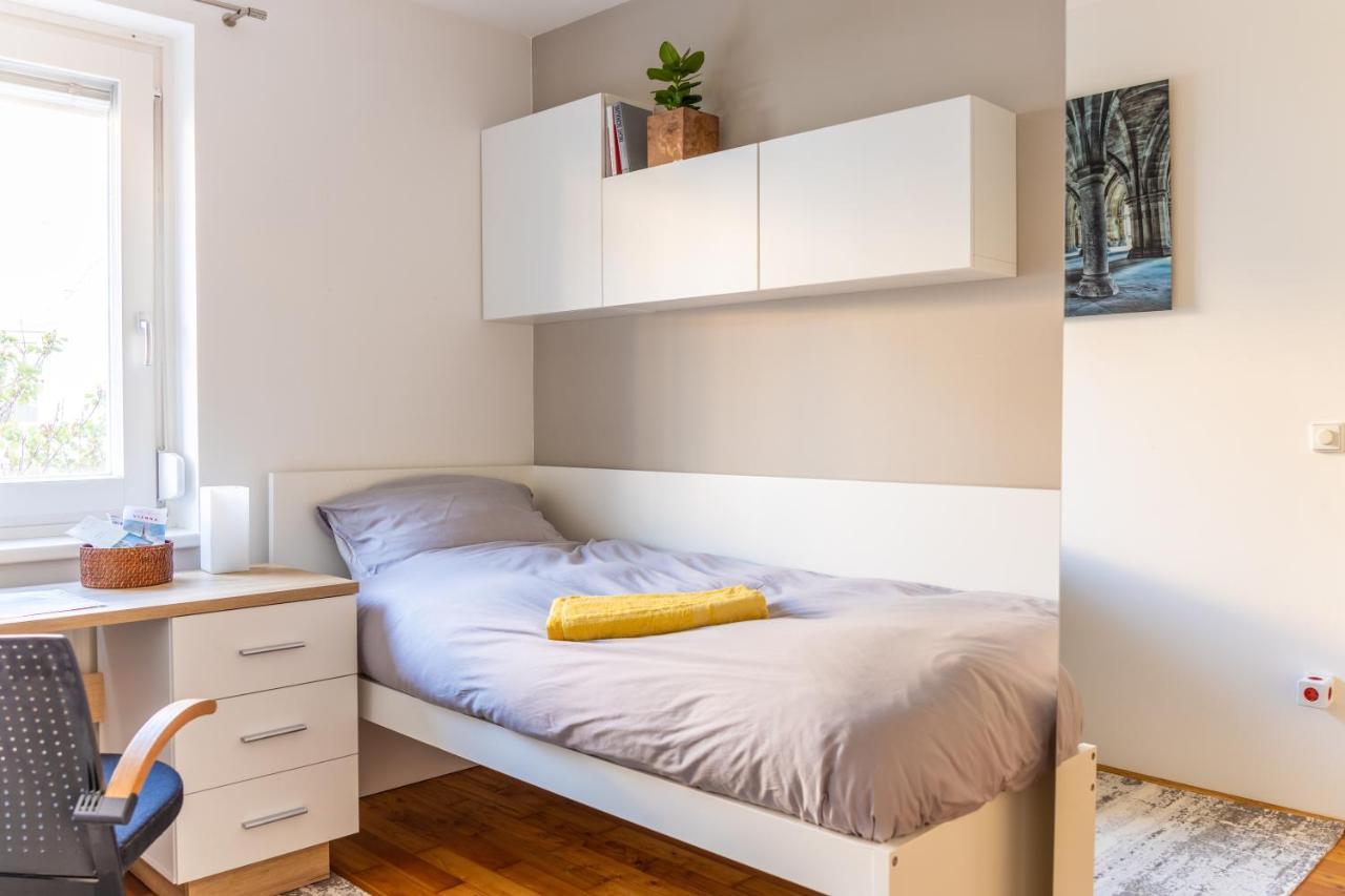 Town House Near Metro & Vienna City Center Экстерьер фото